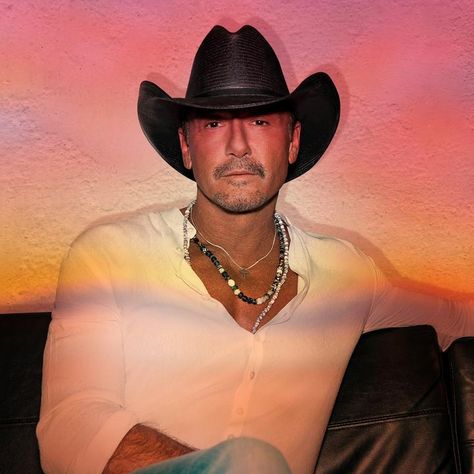 Tim McGraw on TikTok Apple Gift Card, Legendary Singers, Joseph Morgan, Spotify Apple, Tim Mcgraw, Country Men, Story Video, Country Singers, Dolly Parton