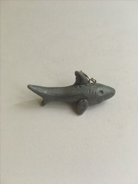 Shark Clay Ideas, Air Dry Clay Shark, Clay Presents, Clay Shark, Clay Ashtrays, Clay Ocean, Shark Charm, Food Clay, Shark Sculpture