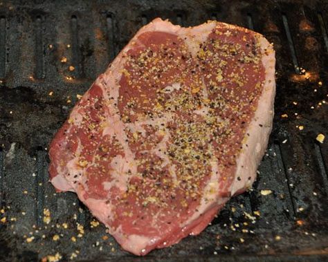 Place steak on pre-heated broiler pan Grilling Steak, Broiled Steak, Steak In Oven, Omaha Steaks, Stuffed Baked Potatoes, Charcoal Bbq Grill, Chicken Leg Recipes, Broiler Pan, Pork Steak