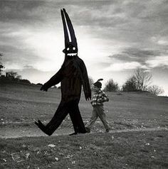 Vintage Macabre, Vintage Bizarre, Art Sinistre, Puppetry Theatre, Images Terrifiantes, Creepy Vintage, Creepy Photos, Creepy Images, Black Rabbit