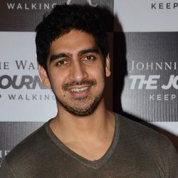 Ayan Mukerji (Filmmaker) Biography, Age, Height, Girlfriend, Family, Facts, Caste, Wiki & More Tanishaa Mukerji, Who's Birthday Is Today, Ayan Mukerji, Famous Birthdays, Indian Actors, Madame Tussauds, Dark Brown Hair Color, Artists For Kids, Acting Skills