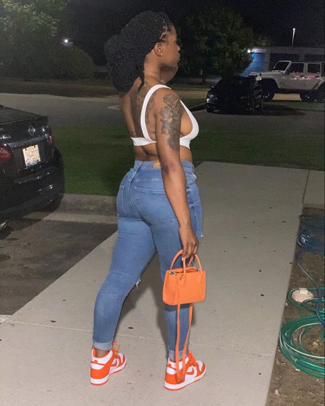 Outfits With Syracuse Dunks, High Top Dunks Outfit Black Women, Syracuse Dunks Outfit, Dunks Syracuse, Syracuse Dunks, Black Aesthetic Fashion, Dunks Outfit Woman, Dunk Outfit, Dunks Outfit