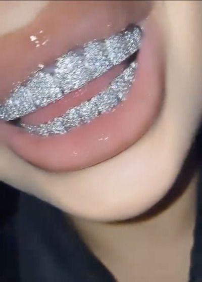 Grillz. Slugs. White teeth. Veneers. Tooth gems. Tooth gems. Girl Grillz, Pretty Teeth, Grillz Teeth, Diamond Grillz, Diamond Teeth, Icy Girl, Grills Teeth, Tooth Gem, Expensive Jewelry Luxury