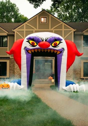 Evil Clown, Holiday Decor Halloween, Outdoor Inflatables, Inflatable Decorations, Halloween Inflatables, Evil Clowns, Halloween Yard Decorations, Halloween Yard, Adult Halloween Costumes