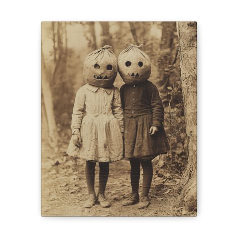 Vintage Creepy Children Halloween Canvas - Oil Painting Canvas Ready to Hang This cute, ready-to-hang Halloween wall art is stunning. Each Vintage Halloween Decor canvas wrap is made with finely textured, artist-grade cotton substrate which helps reproduce your image in outstanding clarity and detail. Available in multiple sizes, these closed-back canvases are built with a patented, solid support face and are excellent for indoor use. .: 100% cotton fabric (400gsm) .: Horizontal, vertical and sq Creepy Children, Halloween Indoor Decorations, 1930s Halloween, Creepy Halloween Decor, Vintage Halloween Crafts, Weird Creepy, Primitive Halloween Decor, Halloween Journal, Witch Vintage