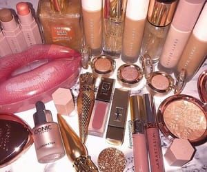 1000+ images about Faves💞 on We Heart It | See more about beauty, luxury and pink Make Up Guide, Rosa Make-up, Cosmetics Aesthetic, Make Up Collection, Make Up Kits, Makeup Jobs, Makeup Collection Goals, Collection Aesthetic, Alat Makeup