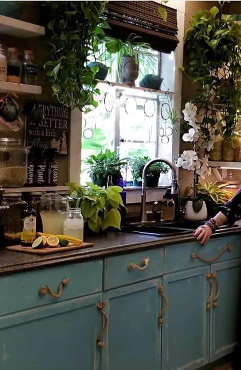 Transitional Kitchen Decor Ideas, Cottagecore Boho Aesthetic House, Apothecary House Decor, Witchy Aesthetic Kitchen, Retro Boho Cottagecore, Green Witch Kitchen Decor, Moody Kitchen Decor Ideas, Witchy Kitchen Design, Witchy Boho Decor Kitchen