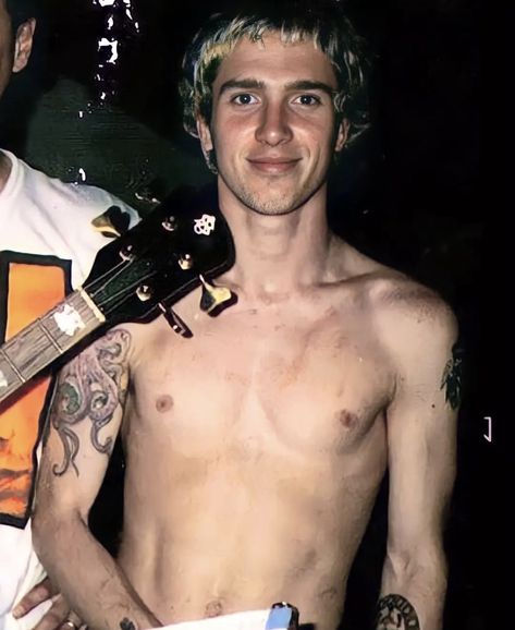 John Frusciante Young, Red Hots, John Frusciante, Anthony Kiedis, Band Photography, Jazz Musicians, Red Hot Chili Peppers, Alternative Music, Hot Chili