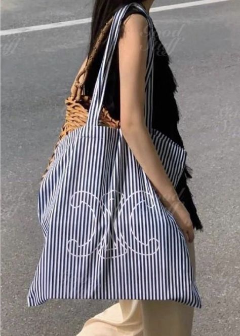 Celine Cotton Tote Shopping Bag White Blue Stripe VIP 2022 Large Never used RARE
#celine #celinetote #celinevip #celinebag #Celinelisa #blackpink #blackpinklisa #blackpinkstyle #blackpinkfashion Celine Cabas Tote, Celine Tote Bag, Celine Tote, Celine Bag, Printed Bags, Cotton Totes, White Bag, Summer 2024, Blue Stripes