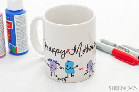 Thumbprint Mug, Homemade Mugs, Coffee Cup Crafts, Mothers Day Craft, Kids Activity Center, Mug Crafts, Gifts Mom, Cup Crafts, Mothers Day Crafts For Kids