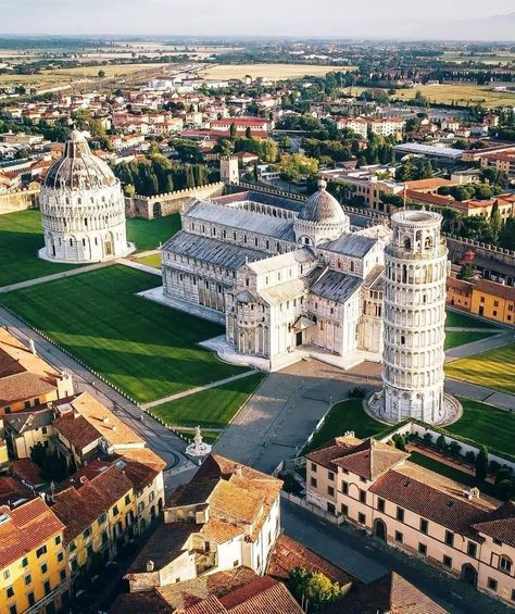 Pisa Aesthetic, Vintage Rome, Pisa Tower, Pisa Italy, Rome City, Italy Landscape, Italian Interior Design, Italy Aesthetic, The Romans