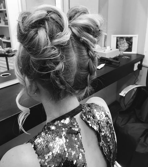 Braids Prom, Wedding Hairstyles Updo Messy, Space Buns Hair, Rock Star Hair, Updo Messy, Braided Space Buns, Mint Green Hair, Messy Braids, Space Buns