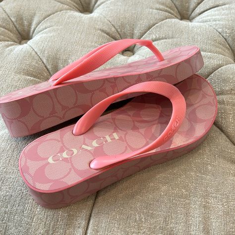 Coach Platform Flip Flops Pink New W Tags Sandals Aesthetic, Coach Flip Flops, Cute Flip Flops, Pink Flip Flops, Louis Vuitton Pink, Platform Flip Flops, Swag Girl Style, Wedge Flip Flops, Platform Loafers