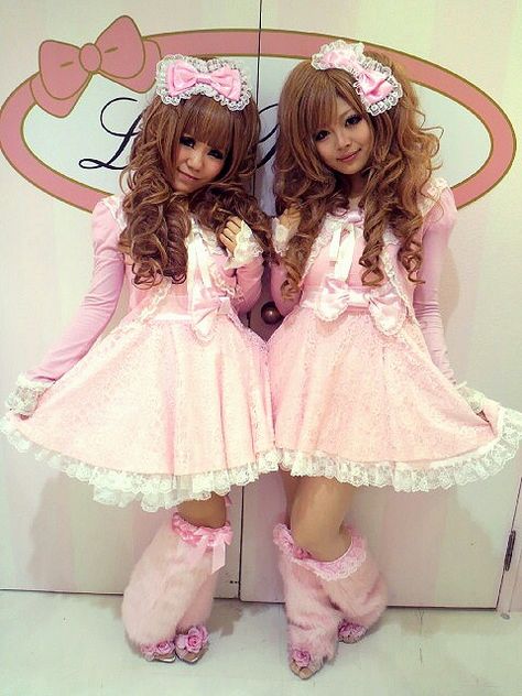 Princess Gyaru, Hime Gal, Himekaji Gyaru, Gyaru Aesthetic, Gyaru Style, Kawaii Cutecore, Harajuku Aesthetic, Hime Gyaru, Gyaru Fashion