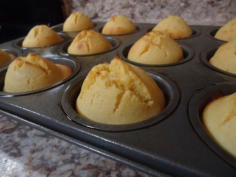 Corn Muffins From Scratch, Moist Sweet Cornbread Muffins, Corn Muffin Recipes, Kenny Rogers Corn Muffins Recipe, Corn Meal Muffin Recipe, Homemade Cornbread Muffins, Famous Daves Cornbread Muffins, Homemade Corn Muffins, Corn Bread Muffins