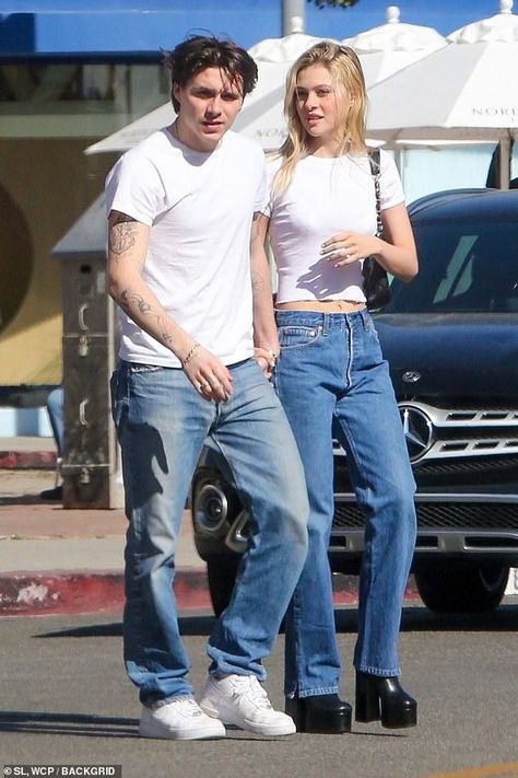 Platform Boots Outfit, Nicola Peltz, Couple Matching Outfits, Couple Fits, Brooklyn Beckham, Cute Couple Outfits, Matching Couple Outfits, Heathrow, Couple Matching