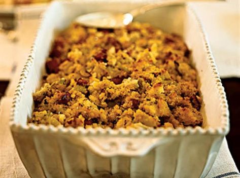 If you love cornbread dressig, this is a KILLER recipe !! Source: Cracker Barrel Restaurant Photo by: unknown Cracker Barrel Cornbread, Country Cornbread, Kitchen Princess, Cracker Barrel Copycat Recipes, Cracker Barrel Recipes, Holiday Recipies, Bread Dressing, Dressing Recipes Cornbread, Homemade Stuffing