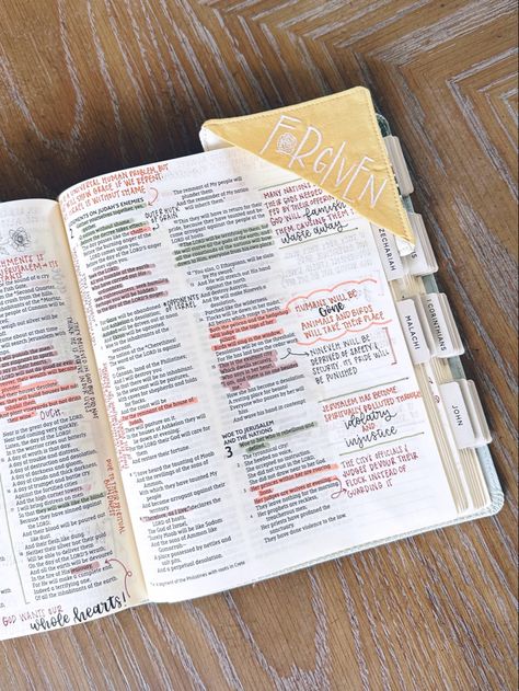 Bible journal open flat on wooden table with aesthetic notes and hand lettering. Muted colors and embroidered fabric corner bookmark Zephaniah Bible Journaling, Niv Bible, Bible Study Plans, Jesus Bible, Inspire Bible Journaling, Christian Bible Study, Bible Time, Bible Notes, Bible Study Notes