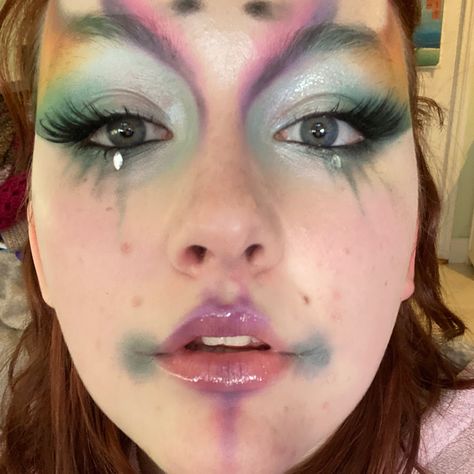 Wierd Make Up, Pretty Alien Makeup, Aliencore Makeup, Cute Alien Makeup, Alien Aesthetic Makeup, Alien Core Makeup, Subtle Alien Makeup, Alien Fantasy Makeup, Alien Makeup