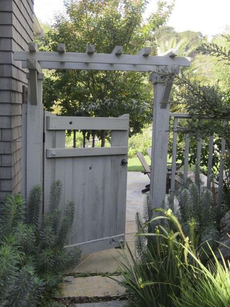 Love the trellis! Garden Secrets: What a Landscape Architect Plants at Home Gardenista Backyard Gates, Garden Gates And Fencing, Garden Gate Design, Wooden Gate, Budget Garden, Cottage Garden Design, Garden Arbor, The Secret Garden, Backyard Fences