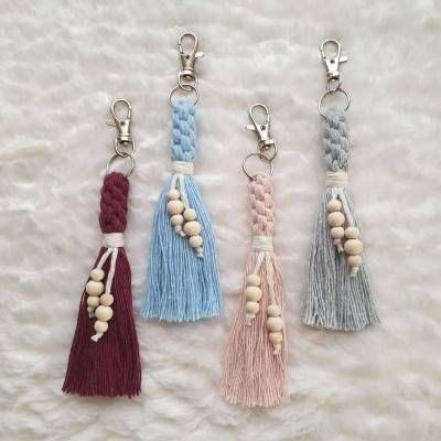 These ideas are so you - tmoreno@lgelm.org - Le Grand Elementary School District Mail Diy Crafts Keychain, Basic Knots, Pola Macrame, Tassel Crafts, Macrame Knots Tutorial, String Crafts, Diy Macrame Plant Hanger, Mini Macrame, Schmuck Diy