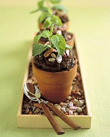 chocolate cupcake, chocolate pebbles and a sprig of mint... all sitting in a terracotta pot! Flower Pot Cake, Pot Cakes, Martha Stewart Recipes, Chicken Pot Pie Recipes, Chocolate Frosting, Chicken Pot Pie, Frosting, Cupcake Cakes, Flower Pots