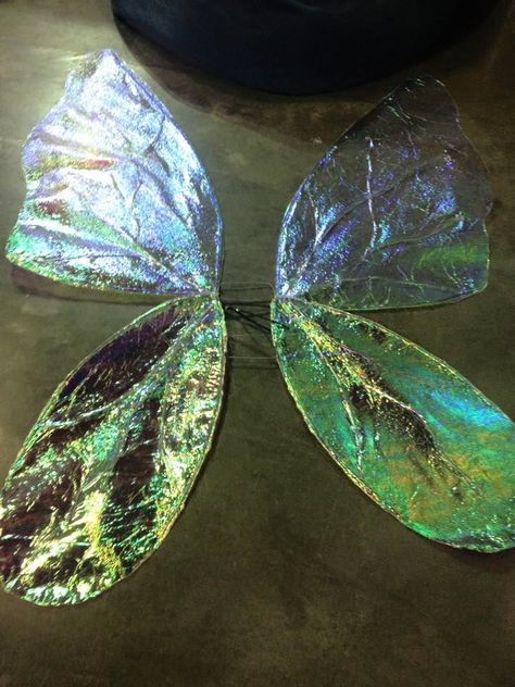 This instructable will show you how to make some very easy cellophane fairy / dragonfly / insect wings in less than two hours, on average.  If you have... Festival Costumes Diy, Cellophane Fairy Wings, Fairy Costume Wings, Fairy Dragonfly, Garden Fairy Costume, Diy Fairy Wings, Fairy Costume Diy, Diy Wings, Costume Wings