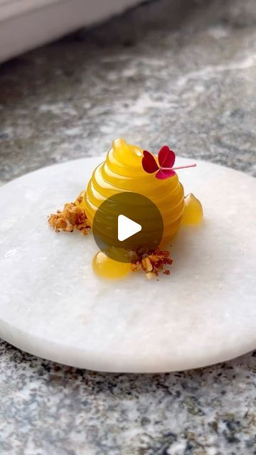 Molecular Dessert, Molecular Gastronomy Dessert, Gourmet Desserts Presentation, Fruit Caviar, Molecular Gastronomy Plating, Modern Desserts, Molecular Food, Molecular Gastronomy Recipes, Orange Spaghetti