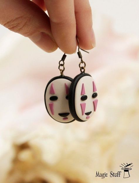 Kawaii Clay Earrings, Earrings Anime, Lesbian Earrings, Anime Jewelry, Clay Diy Projects, Quirky Earrings, Tanah Liat, Polymer Earrings, Polymer Clay Jewelry Diy