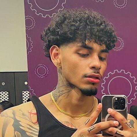 Curly Hair Blowout Men, Mixed Mens Haircut Curly Hair, Curly Hair Men Fade Haircut Styles, Temper Fade Haircut, Curly Hair Taper Men, Long Curly Hair Haircuts Men, Skin Fade Curly Hair Men, Perm With Taper Fade, Thick Curly Hairstyles Men