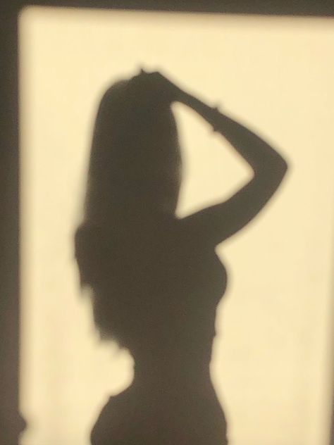 Folk Of Air Series, Folk Of Air, Thor Girl, Jude Duarte, Celebrity Selfies, Silhouette Photography, Cute Disney Pictures, Shadow Photography, Shadow Pictures