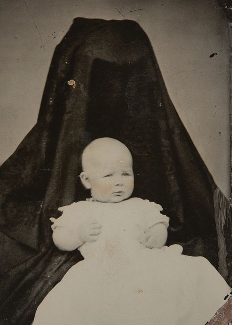 The Hidden Mothers of Family Photos | The New Yorker Mother Photography, Lauren Collins, Victorian Photography, Mother Photos, Tintype Photos, Other Mothers, Adopting A Child, Womens History Month, Cool Poses