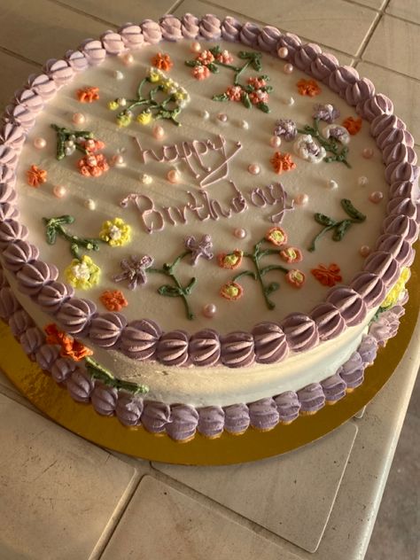 Tangled Birthday Cake Aesthetic, Fall Birthday Cake Aesthetic, April Bday Party Ideas, Aesthetic Birthday Cake For Mom, Girlie Birthday Cake Ideas, Tsitp Birthday Cake, Spring Birthday Cake Aesthetic, Grad Cakes Aesthetic, Aesthetic 17th Birthday Cake