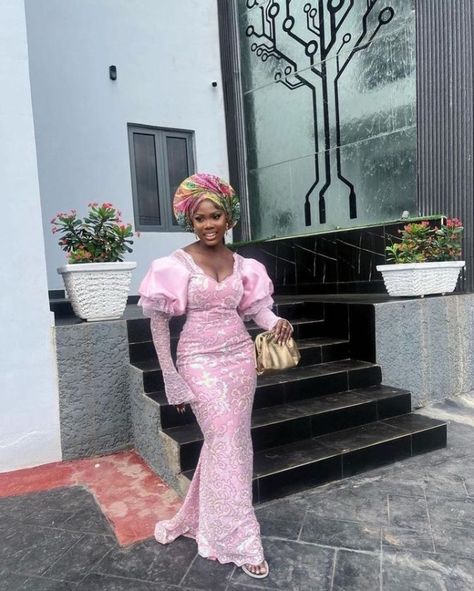 Latest And Stunning Gown Style for Lace Fabrics. Yoruba Wedding Dress, Aso Ebi Dresses, Nigerian Lace Styles, African Lace Styles, Lace Gown Styles, African Lace Dresses, Dress African, Asoebi Styles, Lace Dress With Sleeves