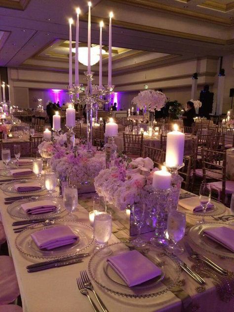 Pink And Lilac Quince Theme, Sweet 16 Party Themes Elegant, Quinceanera Hall Set Up, Lilac Xv Decor, Purple Quiencera Theme, Purple Quince Theme Ideas, Purple Elegant Party Decor, Sweet 16 Party Colors, Qencenera Ideas Light Purple