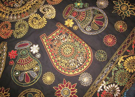 Nokshi Katha Folk Art, Nakshi Kantha Design, Nokshi Katha, Kantha Quilting, Kantha Work Sarees, Nakshi Katha, Katha Work, Kantha Design, Creative Dress