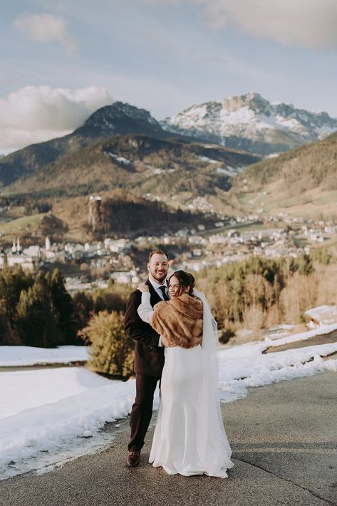 Winter mountain wedding as its best A winter wedding in the mountains of Bavaria, Germany, that was what Tori and Grant were looking for. The date was February 24, 2024 and our wedding venue the Salzbergalm in Berchtesgaden. Well, in that year it was „poor snow“ winter, by the beginning of February the temperatures were… Snow Mountain Wedding, Ski Resort Wedding Winter, Snowy Mountain Wedding, Winter Wedding Mountains Snow, Bear Mountain Inn Wedding, Wedding Venue France, Winter Mountain Wedding, Destination Wedding Weekend, Boho Mountain