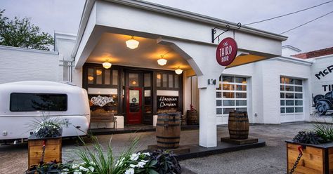 A Marietta couple transforms a 1920s gas station into a socially distant cocktail bar and lounge called the Third Door just off the historic town square Gas Station Converted To House, Gas Station Coffee Shop, Gas Station Restaurant, Extending Patio, Art Deco Gas Station, Gas Station Turned Restaurant, Marietta Square, 60s Gas Station, Old Gas Stations Vintage