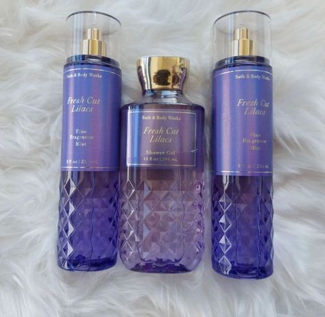 Muzică Rock, Victoria Secret Body Spray, Bath N Body Works, Hairstyles Pictures, Perfume Organization, Perfume Body Spray, Bath And Body Work, Body Hygiene, Perfume Collection Fragrance