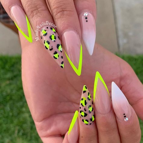 Leopard Print Summer Nails, Stiletto Nails Summer, Neon Cheetah Nails, Summer Leopard Nails, Neon Leopard Nails, Neon Cheetah Print Nails, Neon Stiletto Nails Designs, Neon Cheetah Nail Designs, Lime Green Cheetah Nails