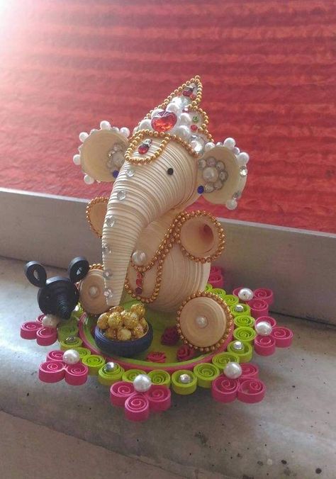 quilling ganesha . quilling flowers Diy Quilling Crafts, Indian Wedding Gifts, Paper Quilling Jewelry, Blouse Design Images, Quilling Jewelry, Quilling Craft, Paper Quilling Designs, Creative Things, Quilling Designs