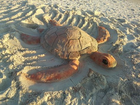 2018.12.24 Sea Turtle sand sculpture Sand Creations At The Beach, Turtle On Beach Drawing, Sea Turtle Sand Sculpture, Sand Creations, Sea Turtle On Beach, Beach Sand Sculptures, Mermaid Sand Sculpture, Sea Sculpture, Sand Sculpture