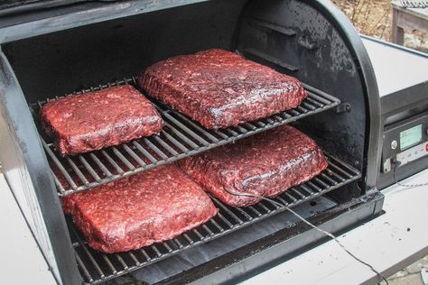 Smoke the bacon until it reaches 155-160 degrees internal temperature. Ground Pork Bacon Recipes, Old Timers Bacon Recipe, Ground Bacon Recipes, Venison Bacon How To Make, Meat Slicer Ideas, Deer Bacon Recipes, Venison Bacon Recipe, Deer Meat Recipes Crockpot, Deer Bacon