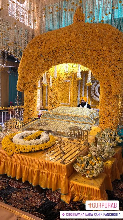 Gurudwara Photography, Guru Wallpaper, Golden Temple Wallpaper, Guru Gobind Singh Ji, Darbar Sahib, Mehendi Decor Ideas, Guru Nanak Wallpaper, Shri Guru Granth Sahib, Marvel Wallpaper Hd