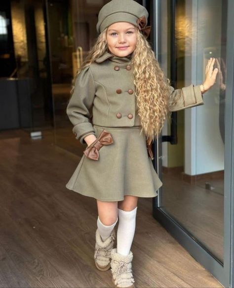 Kids Fashion Wear, Kids Outfits Daughters, Kids Winter Outfits, Kids Winter Fashion, Picture Day, Trendy Kids, Modest Fashion Outfits, Stylish Kids