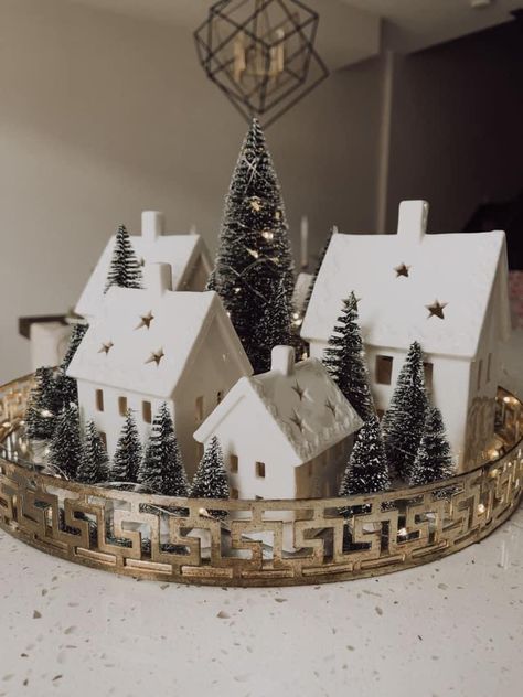 White And Gold Christmas Village, White Christmas Village Centerpiece, Christmas Village Centerpiece Diy, Christmas Mini Houses Display, Christmas White House Village, Simple Christmas House Decor, Ceramic Christmas Village Houses, Small Christmas Town Display Ideas, White Christmas House Village