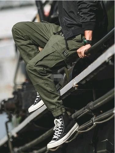 Street Wear Shoes, Outfits With Cargo Pants, Mens Converse Outfit, Army Trousers, Guy Outfits, Outfits With Converse, Stylish Mens Outfits, Aesthetic Shoes, Casual Style Outfits