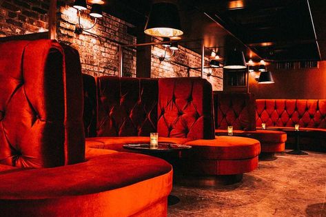 The 8 Best Speakeasy-Themed Bars in Louisville - Thrillist Speakeasy Decor Bar, Speakeasy Decor, Pub Furniture, Jazz Lounge, Speakeasy Bar, Nightclub Design, Jazz Bar, Old Bar, Bar Interior Design