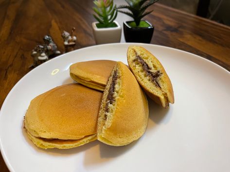 #doracake #pancakes #nutella #aesthetic #tiktok #recipe Nutella Aesthetic, Cake Japanese, Pancakes Nutella, Dora Cake, Japanese Pancake, Aesthetic Tiktok, Dog Bun, Hot Dog Buns, Nutella