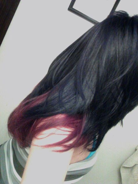 Top half black, bottom half red. Bottom Half Red Hair, Bottom Half Of Hair Dyed, Bottom Half Dyed Hair, Red Hair Underneath, Half Dyed Hair, Black Red Hair, Dyed Red Hair, First Haircut, Red Highlights